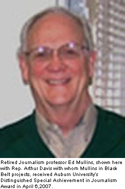 Retired UA Journalism professor, Ed Mullins, received Auburn University's Distinguished Special Achievement in Journalism Award in April 2007.